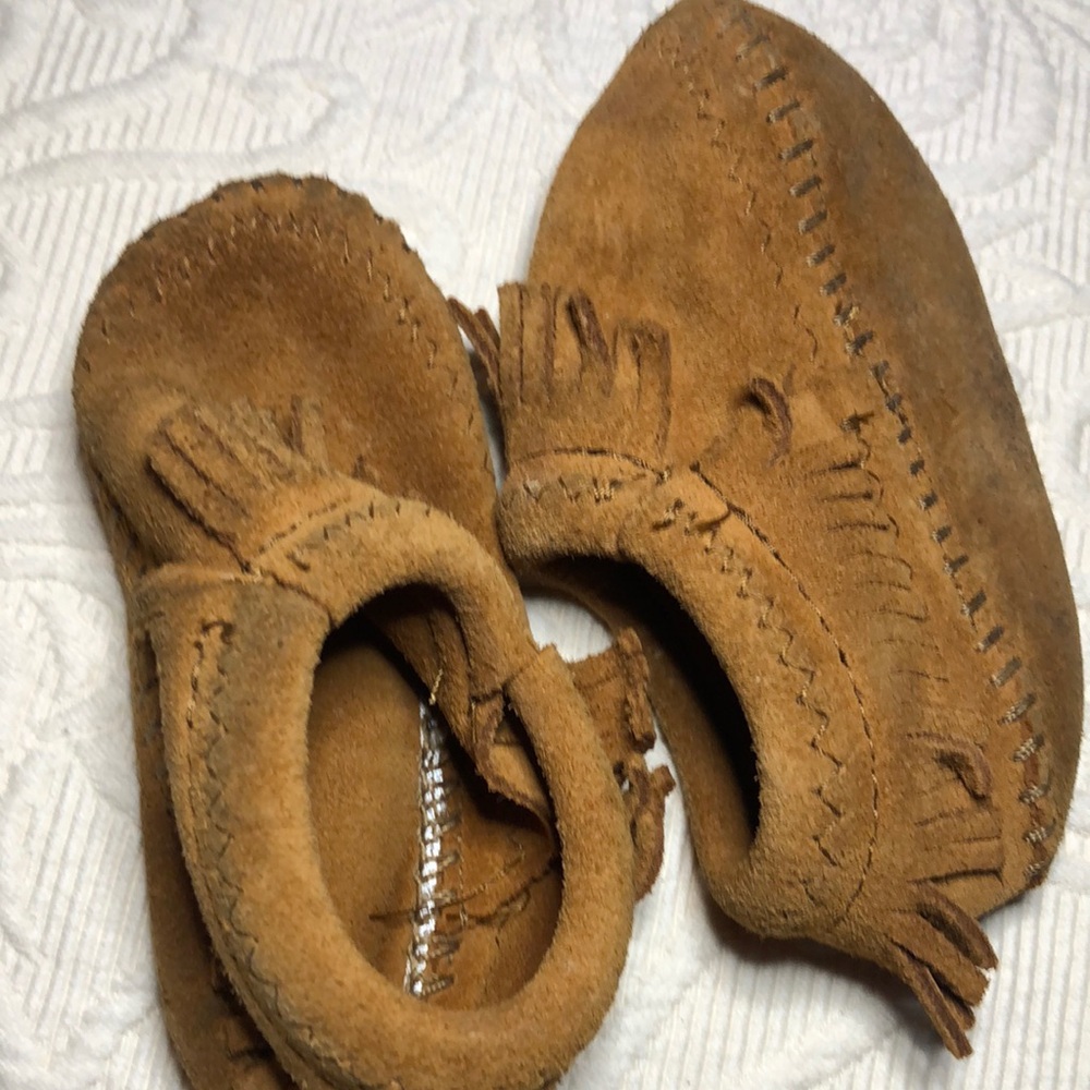 Brown Suede Baby Minnetonka fringe Moccasins
